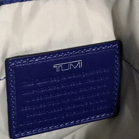 Lady’s Blue Tumi Bag, New with defect - Picture 8 of 9